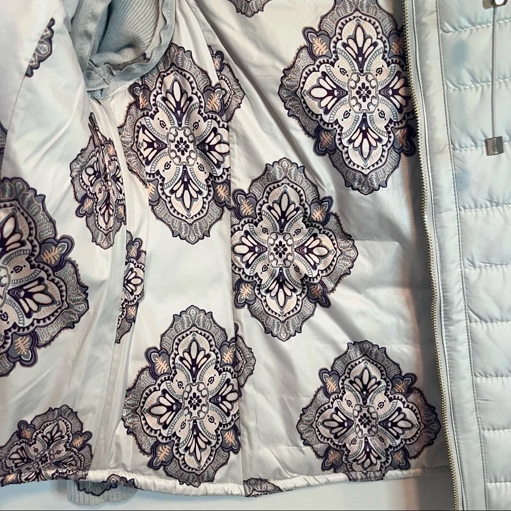 Chico’s Zenergy Convertible Puffer Jacket Paisley Print Reversible Multi Wear - Picture 11 of 14